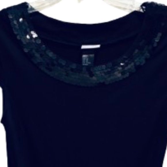 Sequin Trim-Neckline Capsleeve Shiry - Picture 6 of 8